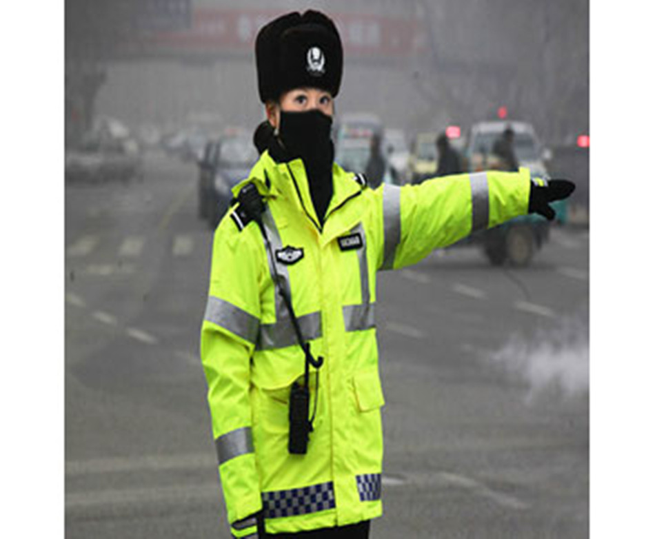 交通警察反光雨衣图片