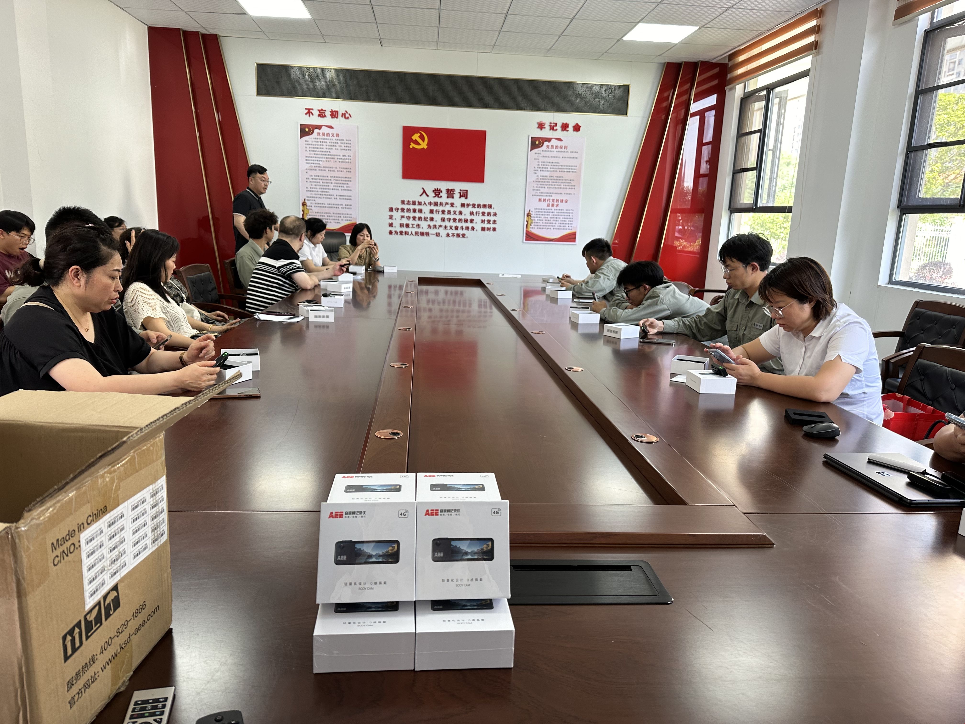 胸牌执法记录仪