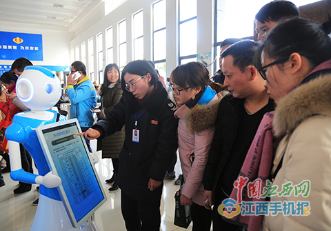江西赣州首台税务机器人上岗 开启“智能税务”新模式