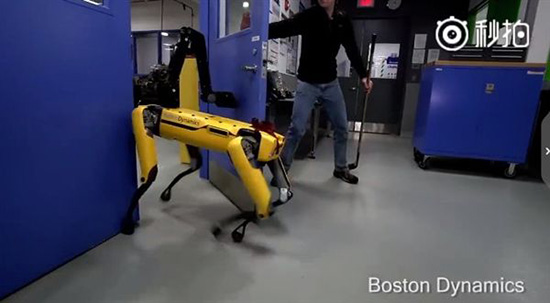 难度升级！波士顿动力展示最新研发的机器狗：太逆天了